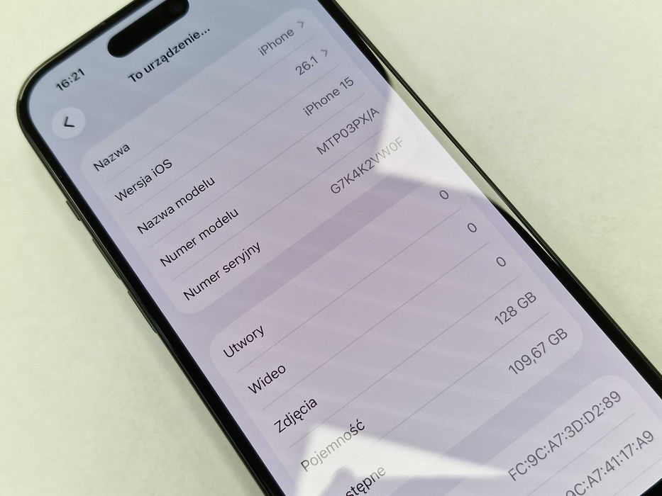 Iphone 15 128GB/ Black/ Czarny/ Bateria 84%/ Grade B + ładowarka