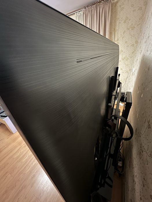 Телевізор Samsung UE70TU7100U (70 дюймів)