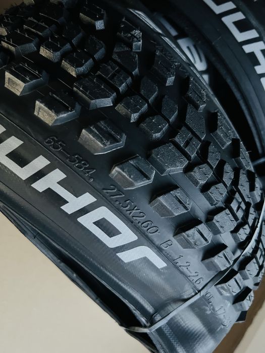 Opona SCHWALBE JOHNNY WATTS 27,5" E-Bike 27,5x2,60" Addix 65-584 NOWA