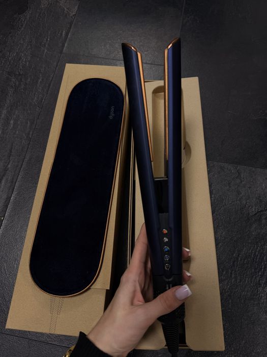 Продам dyson airstrait оригінал