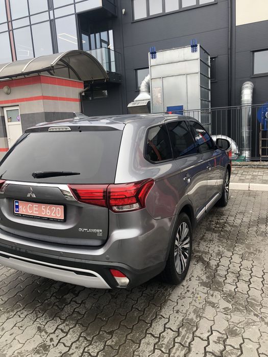 Мітсубісі Аутлендер Mitsubishi Outlander 2020 р