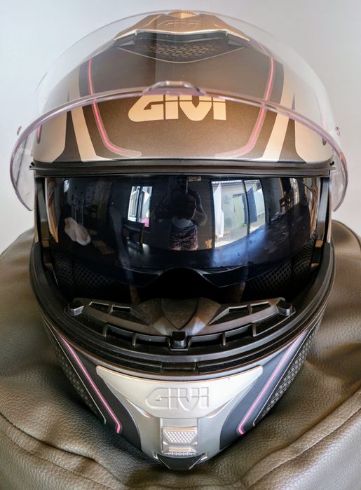 Capacete Modular Givi X.21 Challenger — Tamanho S

Vende-se capacete G