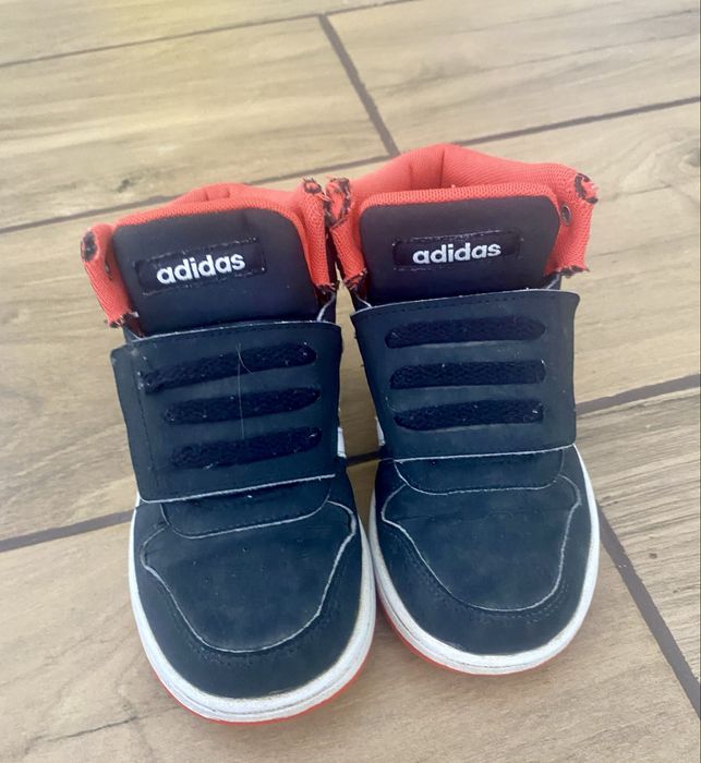 Buty adidas dla chlopca rozmir 26