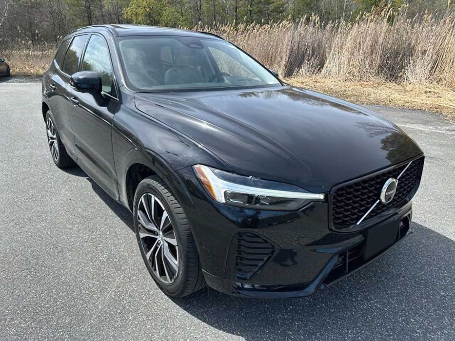 Volvo XC60      2023