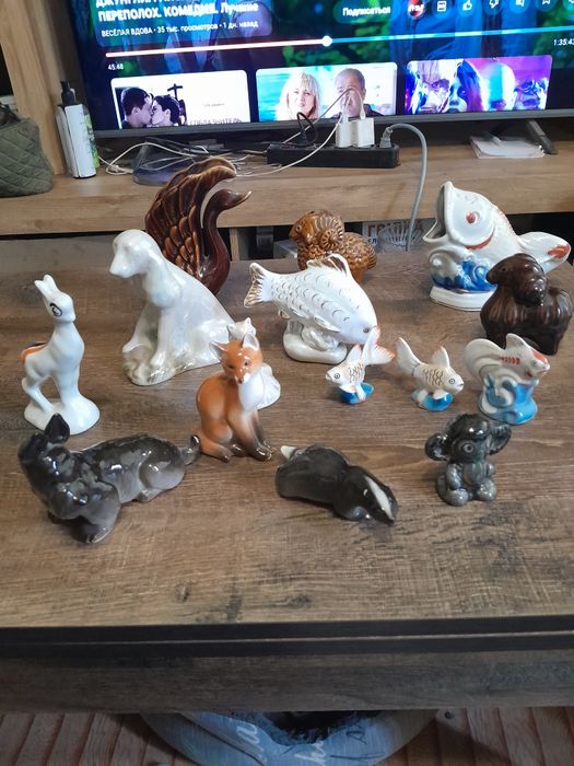 Продам фарфорові статуетки