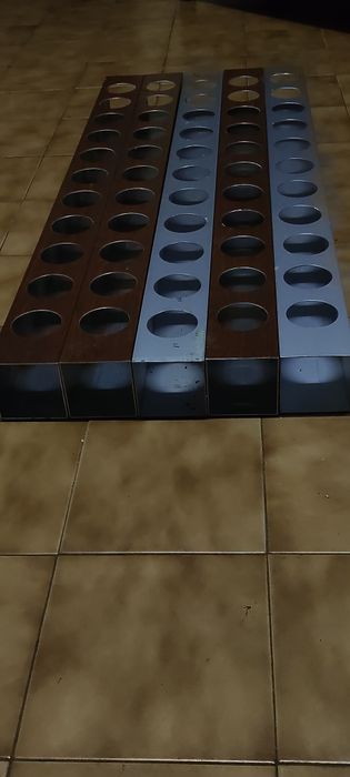 Vendo 5 suportes de metro de finos.