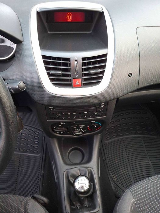 Peugeot 206+ 1.1 — photo 4