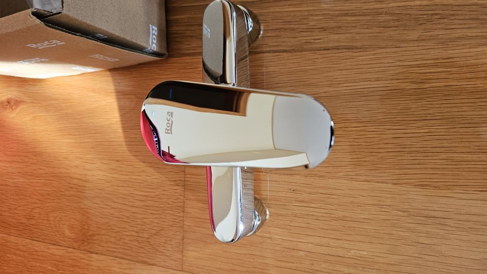 Torneira chuveiro Roca Victoria Plus