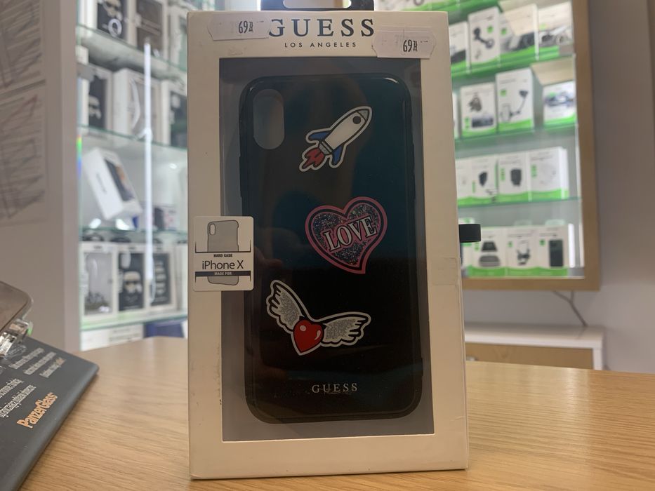 Etui Guess iPhone X / XS *Rozne Rodzaje”