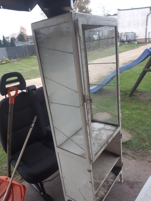Kredens szpitalny zabytkowy