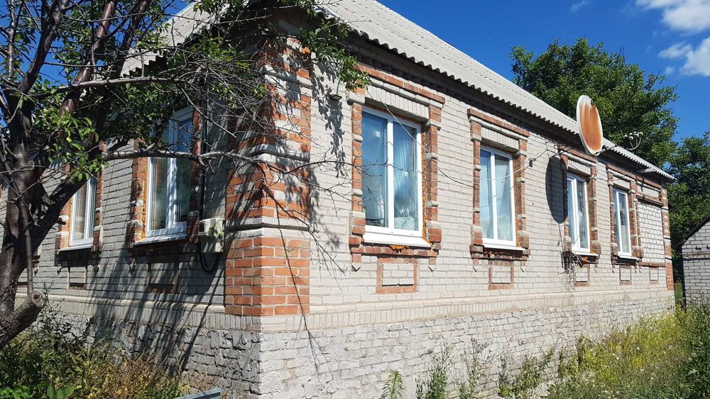 Продам дом пос. Веселий 100 м кв