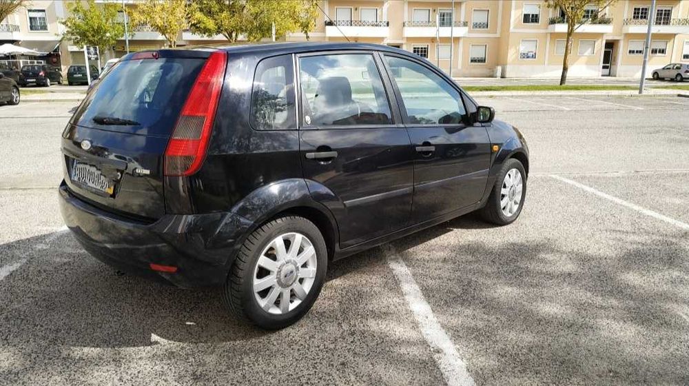 FORD FIESTA 1.4 TDCi GHIA 5 Portas