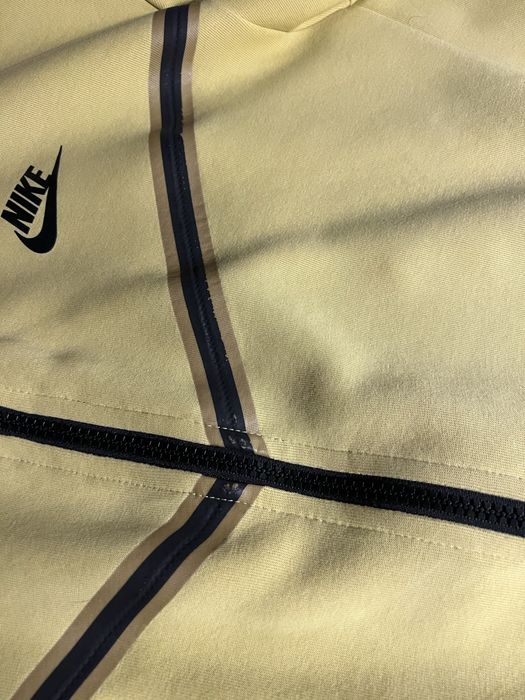 Nike Teech Fleece