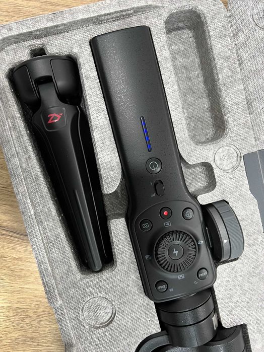 ZHIYUN Smooth 4 Mobile Phone Stabilizer – Slightly Used64738484902659121