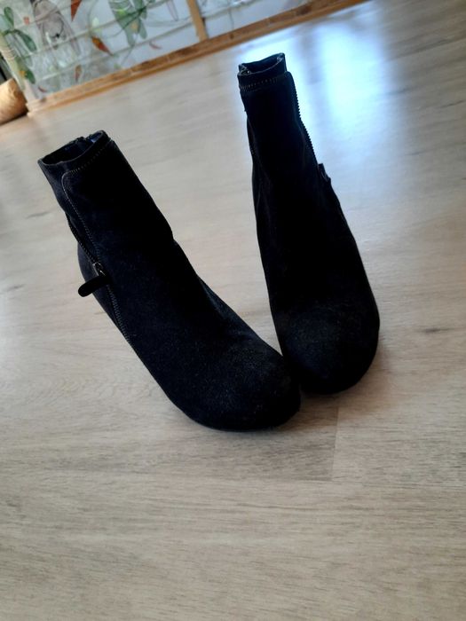 Botki czarne na szpilce 41r.