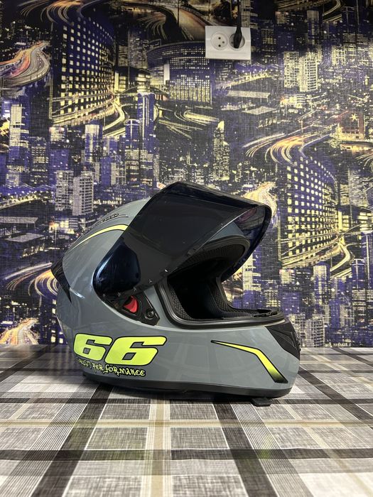 Продам шолом.