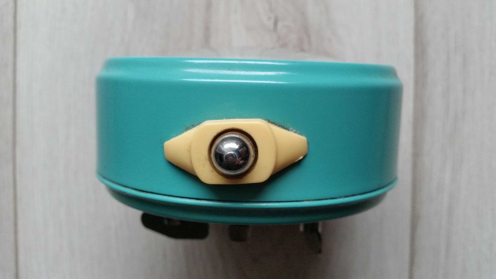 Stary budzik Mera-Poltik