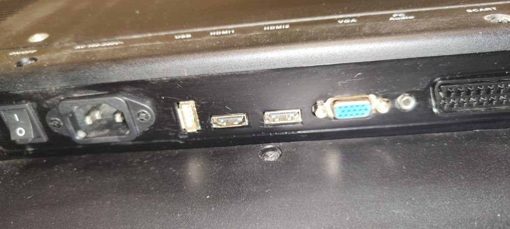 Телевізор Saturn 32 дюйма с VGA, можно використовувати як монітор ПК