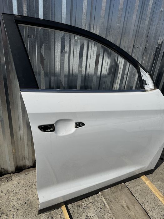 Двері Передні Праві Дверка Hyundai Tucson 3 TL FL Туксон 3 Хюндай