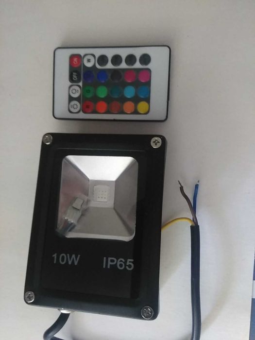 Projector lâmpada LED RGB 16 cores 10W com comando (para despachar)