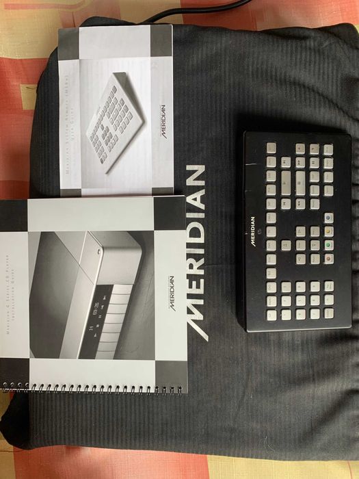 odtwarzacz hi-end  meridian G08 + pilot