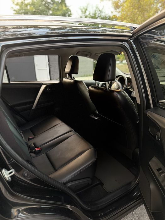 TOYOTA RAV4 2015 VIN JTMDAREV00D070484 фото оголошення 8 з 18
