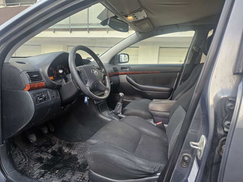 Toyota Avensis Salon Polska Benzyna 2003r Kombi