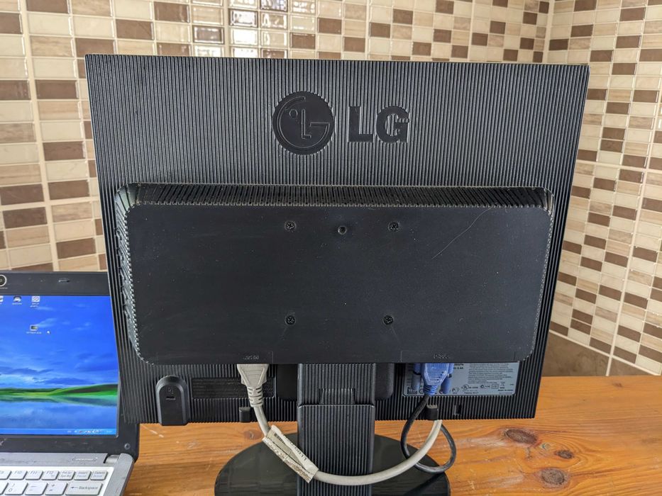Монитор Lg Flatron 17"