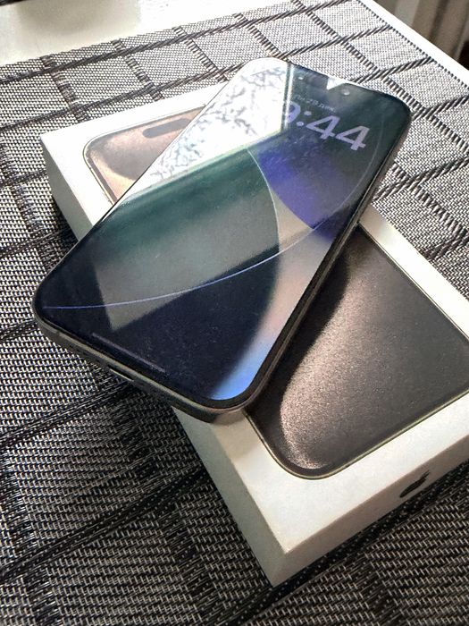 iPhone 15 Pro 128GB Natural Titanium - ідеальний стан