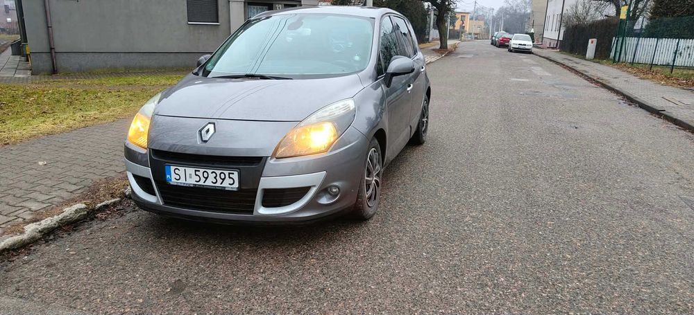 Renault Scenic 3 1.4 tce niski przebieg rok 2011