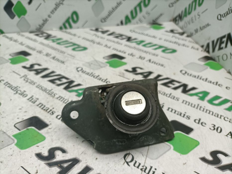 Fechadura / fecho da mala FIAT Punto (176_)