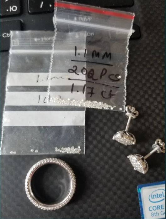 Бриллианты Моссаниты 1.1мм.