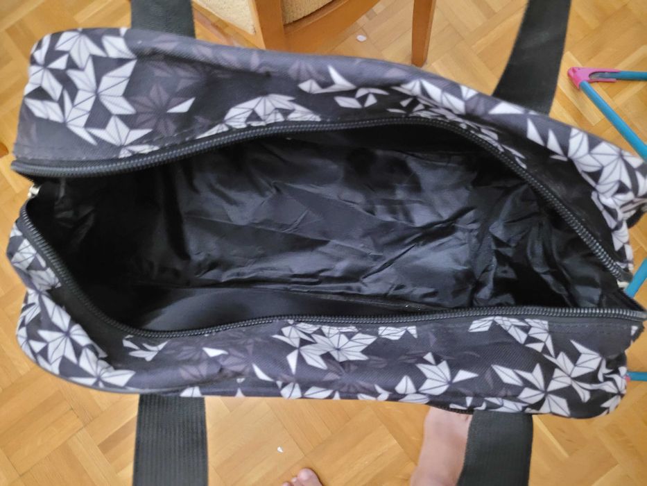 mała torba podróżna