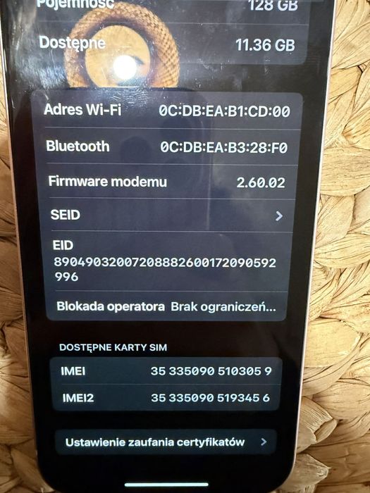 iphone 15 różowy