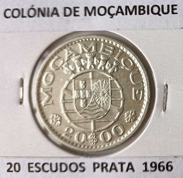 2 Moedas Portuguesas 20 Escudos da ex. Colónia Moçambique ( Prata )
