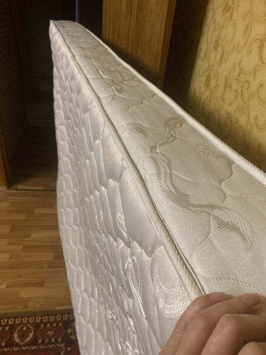 Продам б/у матрац 1400/2000
