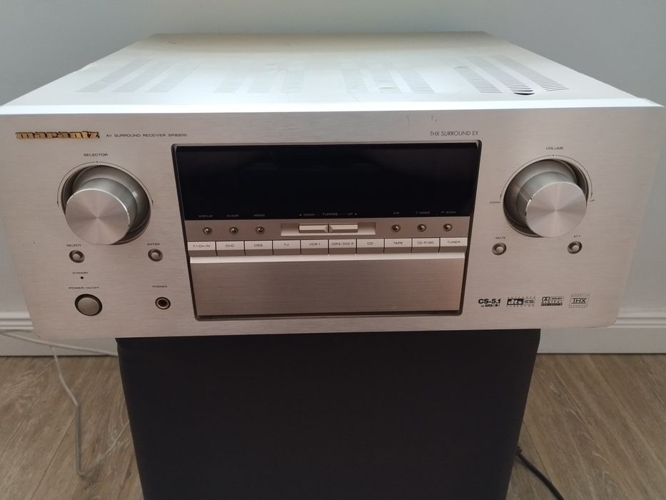 Amplituner marantz