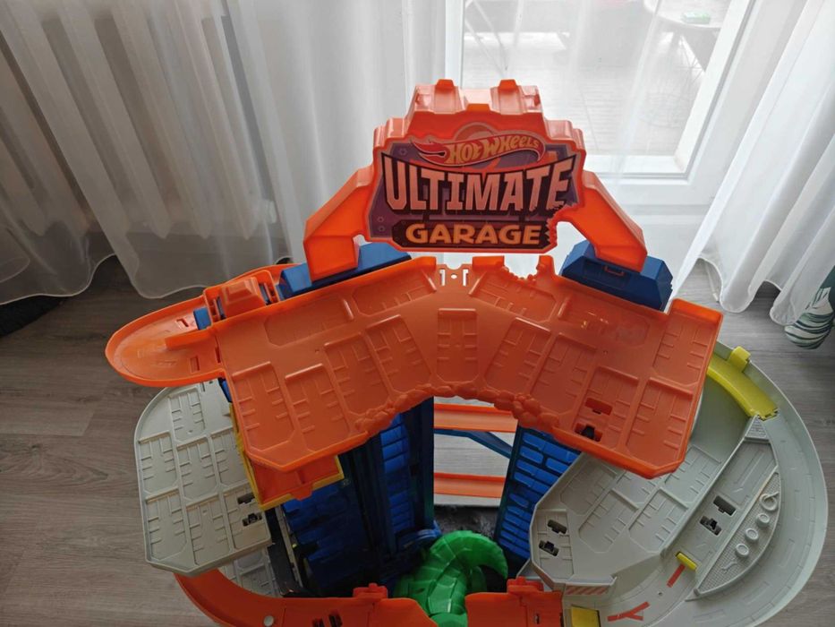 Zjeżdżalnia hot wheels