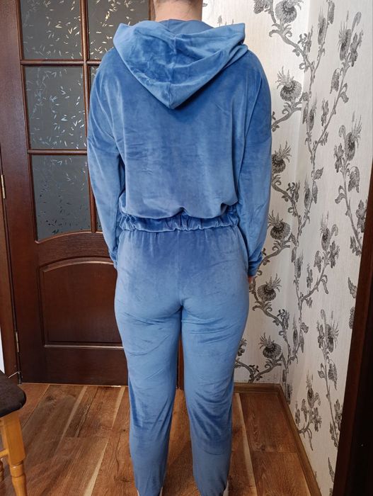 Спортивний костюм жіночий 42