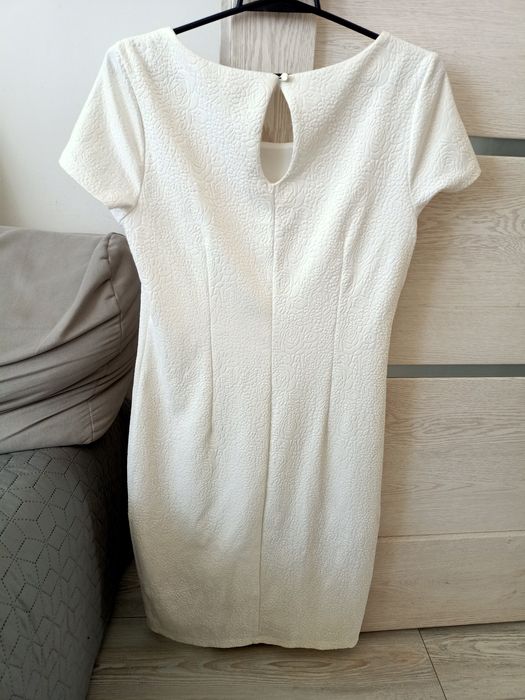 Sukienka Reserved L