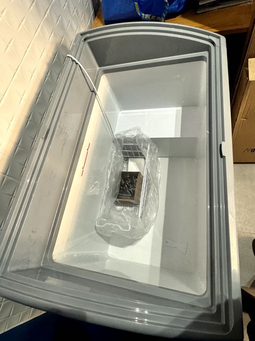 Congelador - 209 litros - CINZA com tampa de vidro