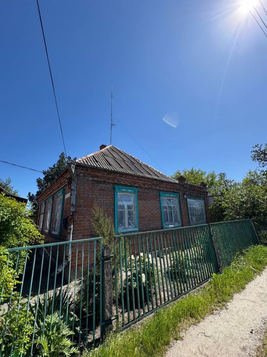 Дом на берегу реки