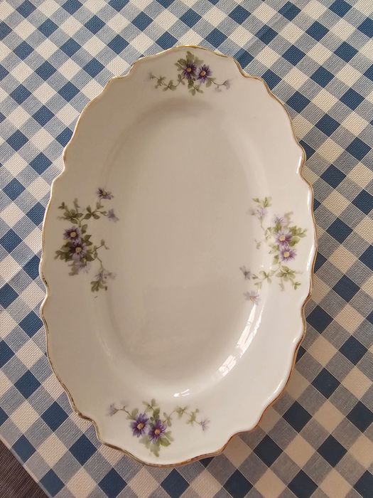 Serviços de porcelana e cristais