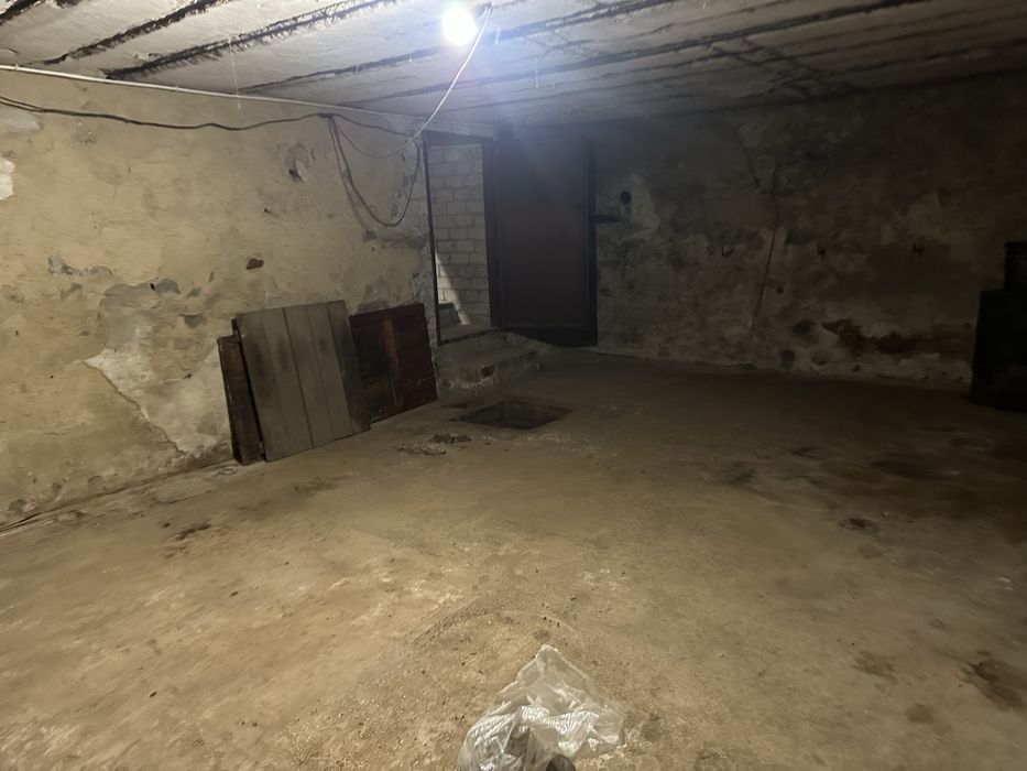 Гаражи, бокс, приміщення під СТО з тереторією, шиномонтаж