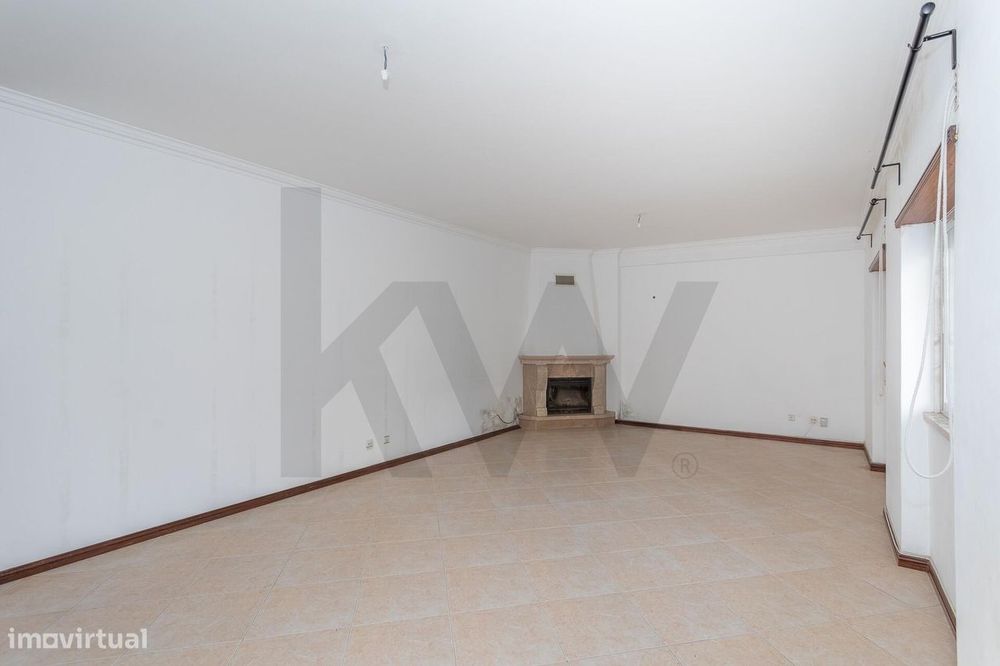 T3 Ramada - Jardim da Radial | 122 m2 +26,5 m2 | Sala com Lareira | Su