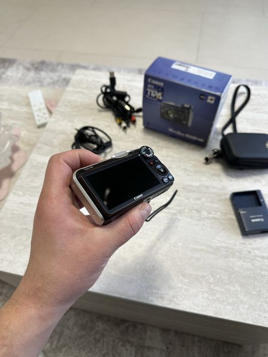 Фотоапарь Cenon PowerShot SX230 HS. Відмінний стан.