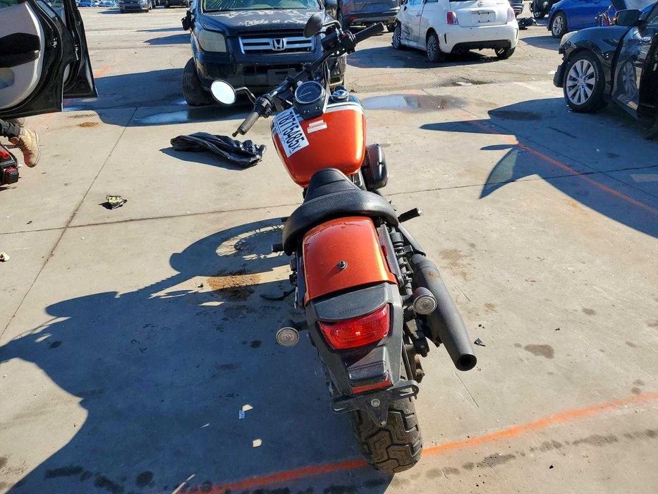 Honda VT750 C2B 2024