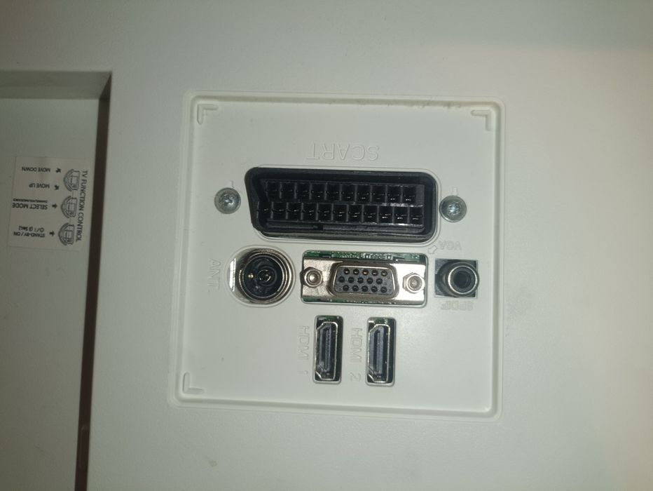 TV Led 32" Schontech  (Não é Smart TV)