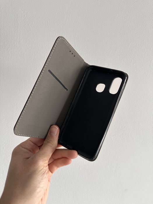 Etui z klapką zamykane czarne do SAMSUNG GALAXY A40