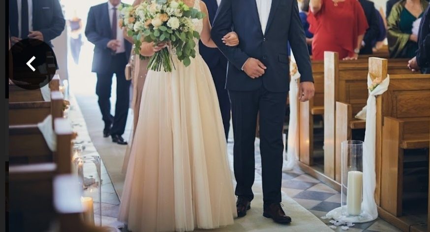 Piękna suknia ślubna